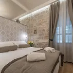 Palace - Design