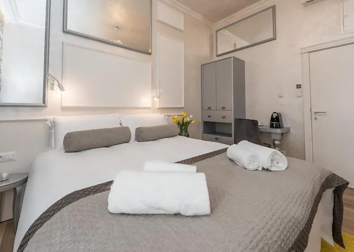 招待所 扎拉宫殿-设计旅馆