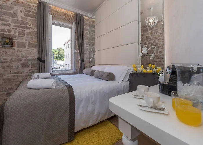 Palace - Design Casa de hóspedes Zadar