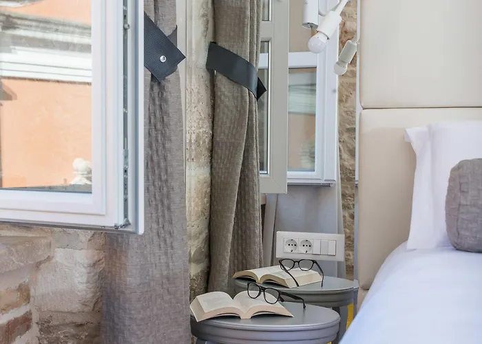 扎拉宫殿-设计旅馆