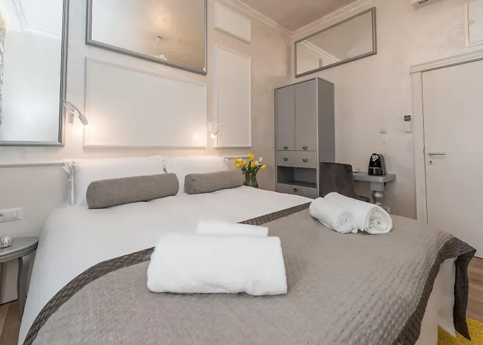 扎拉宫殿-设计旅馆