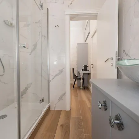 Πανσιόν Palace - Design Ζαντάρ