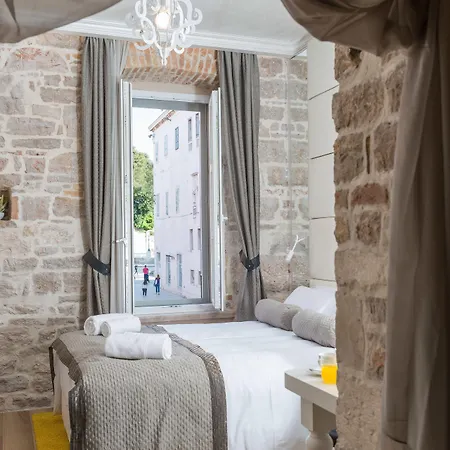 Palace - Design Pensión