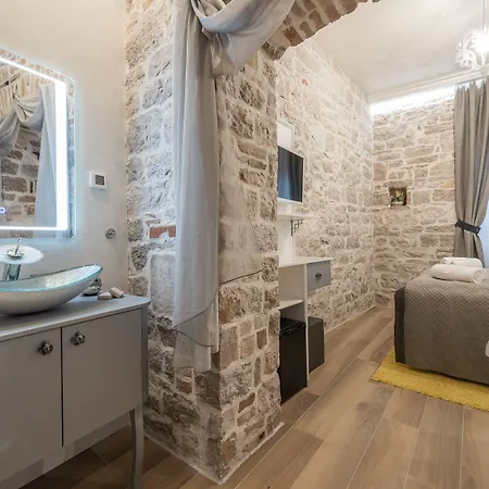 Palace - Design Πανσιόν 4*